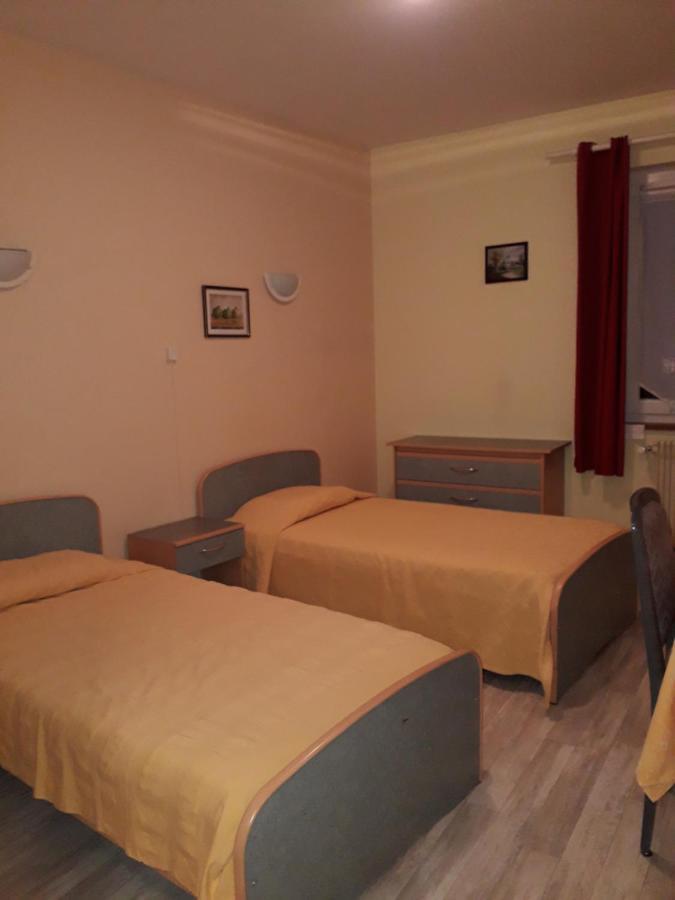 Hotel Le Beauregard 迪沃讷莱班 外观 照片